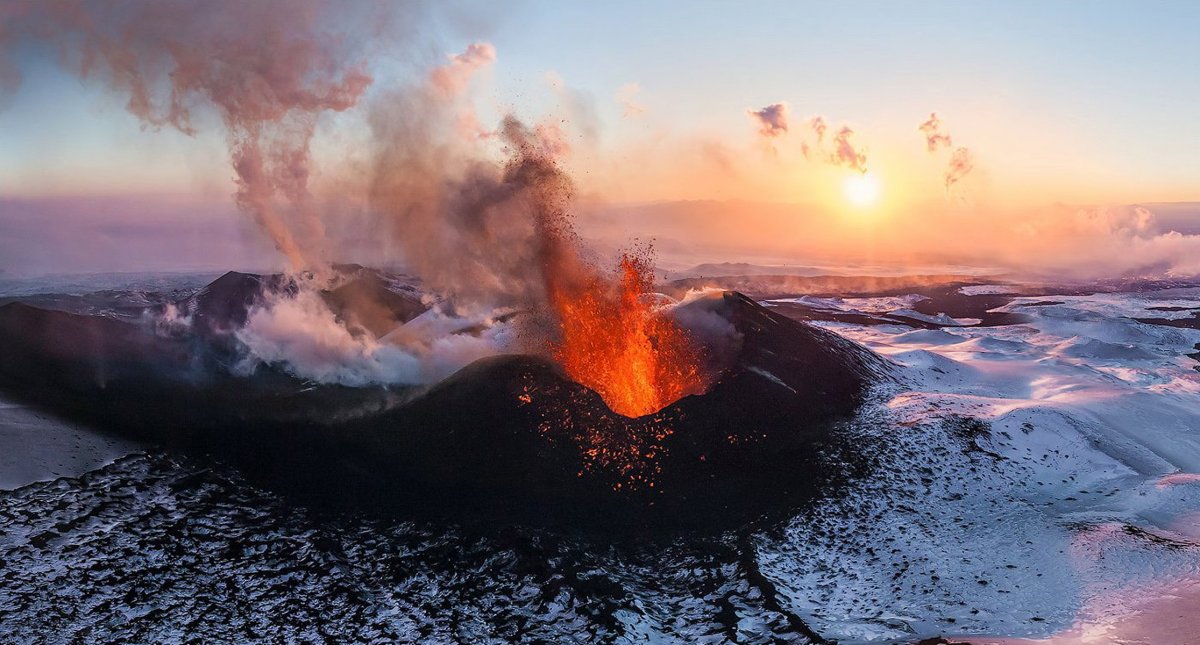  p data-id="gnazozd31k">堪察加火山是世界上最著名的火山区之一,它
