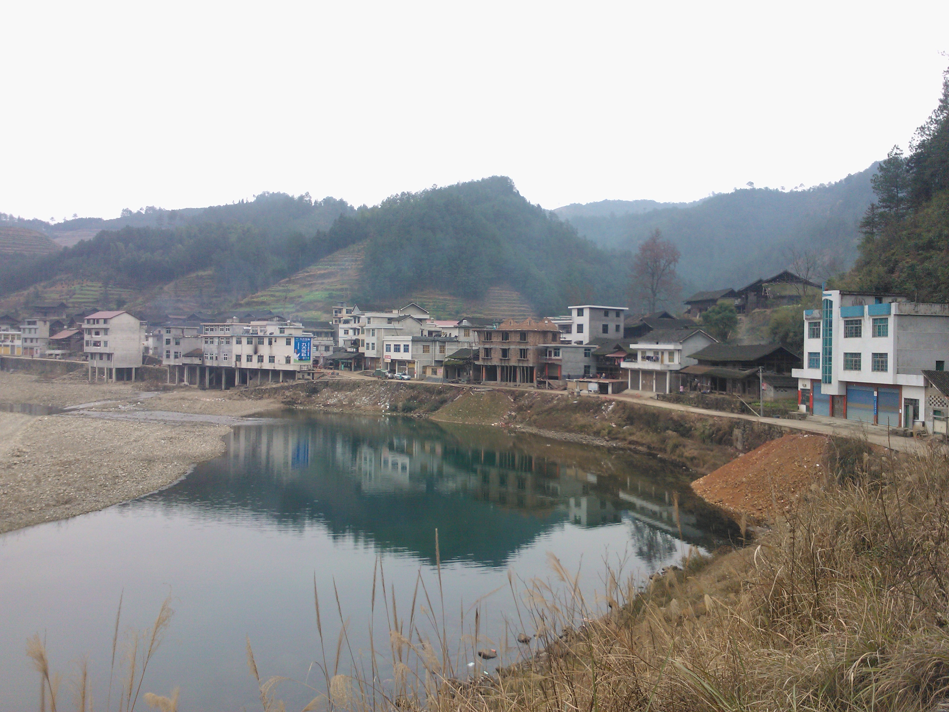  p>大塘村隶属于湖南省益阳市安化县渠江镇,人口1363人,276户. /p>