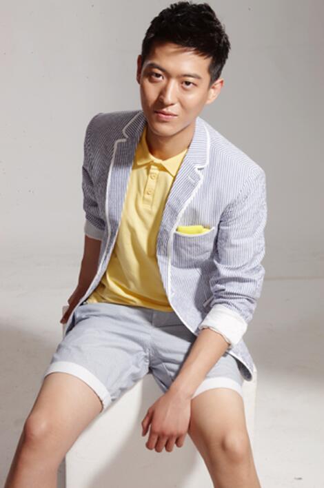  p>《瞄准轻熟女》是由张宇宙导演,徐铭悦,贾天明等主演的一部悬疑