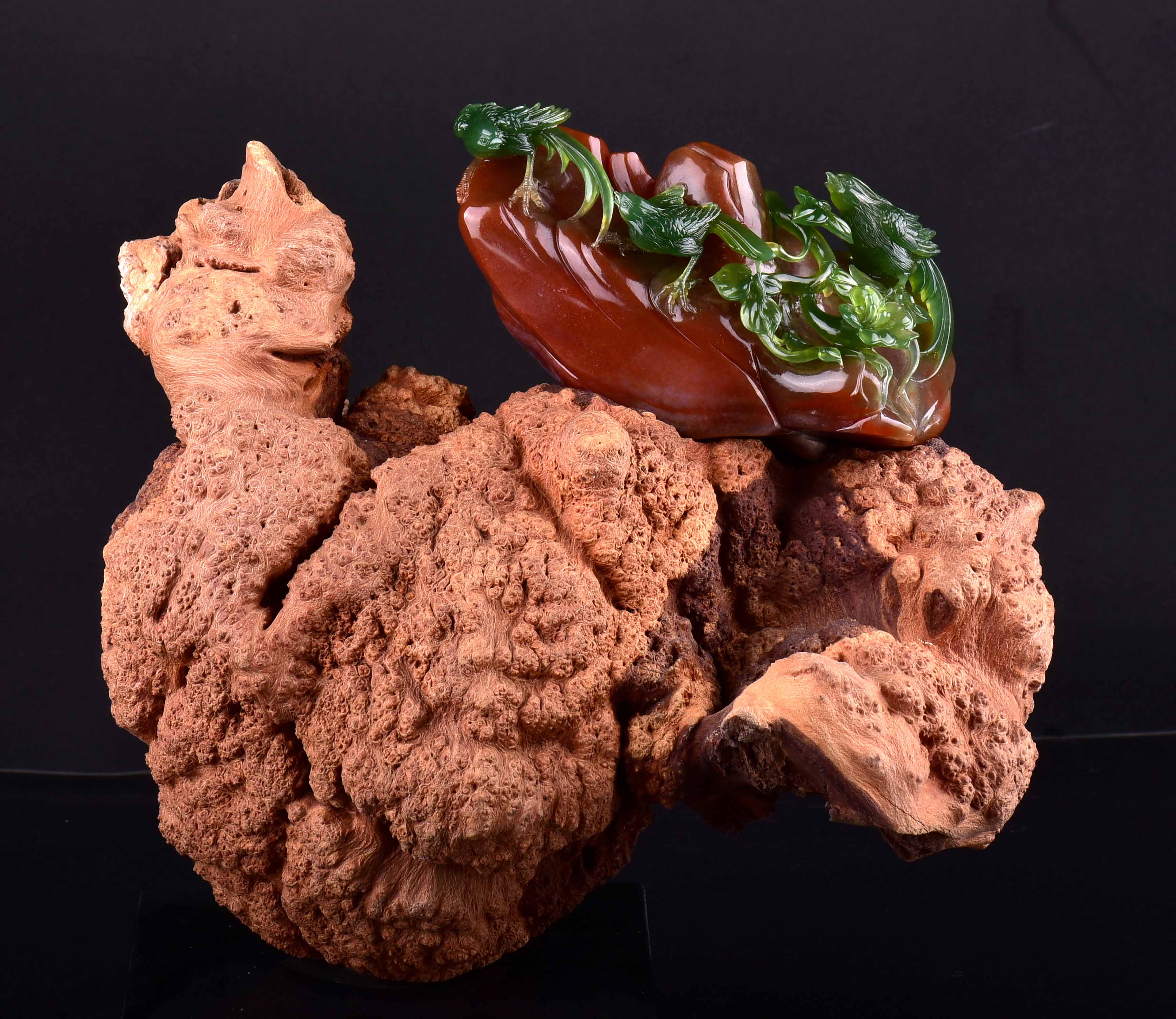  p>印度七彩玉即 a href="#" data-lemmaid="2408139">印度玛瑙 /a>