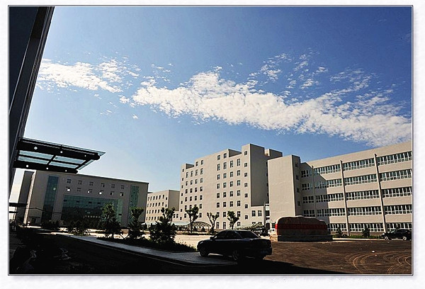  p>汾阳市第五高级中学(山西汾阳林枫中学),简称汾阳五中,是一所16轨