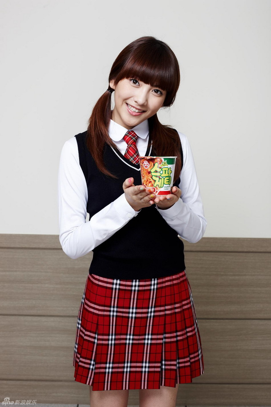  p>姜智英(           kang ji young),艺名知英,1994年1月18日出生