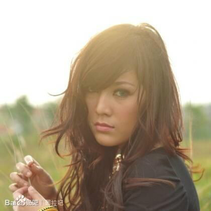  p>茜拉(英文名shila amzah,马来名nur shahila binti amir amzah )