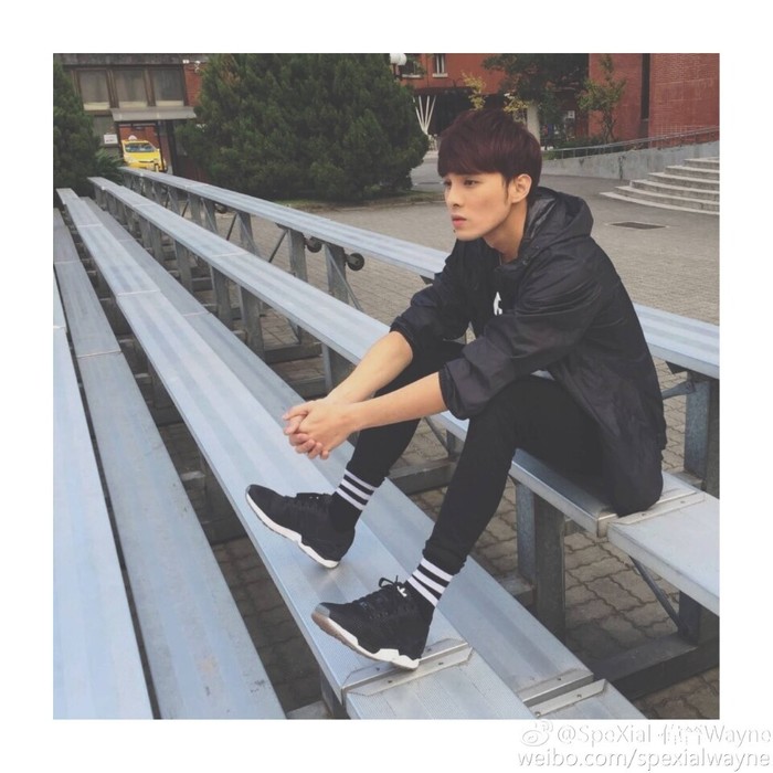  p>黄伟晋(wayne huang),1990年3月23日出生于台湾新北市,中国台湾男