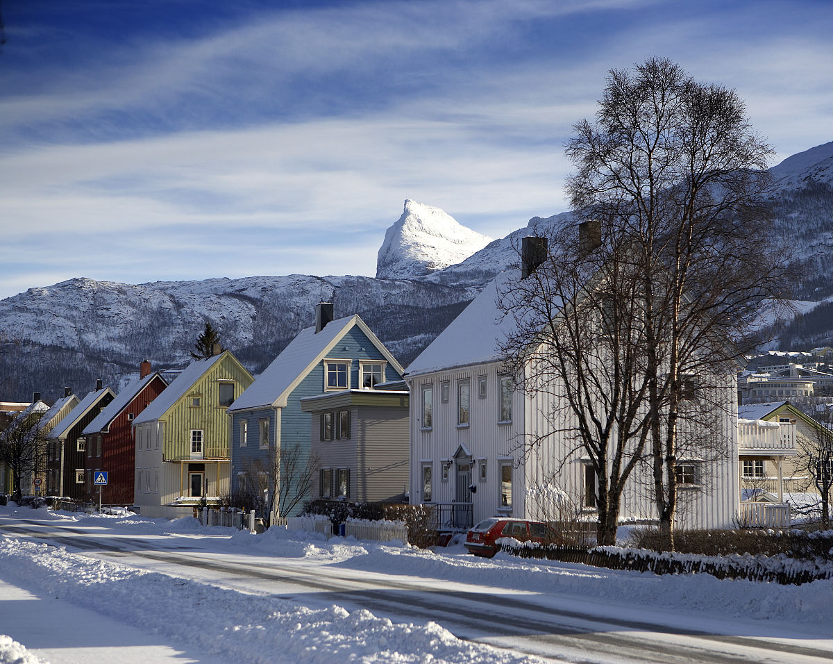  p>斯泰恩谢尔(steinkjer)是 a href="#" data-lemmaid="167133">挪威