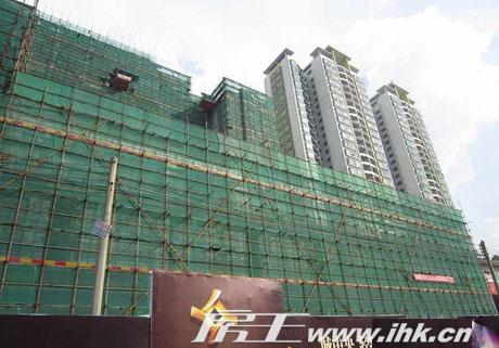  p data-id="gnb04ewo2u">联冠广场位于东莞常平镇中心区,地理位置