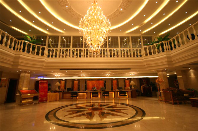  p data-id="gnvf6b05iq">泰安凯撒金殿温泉会馆以全新的人文休闲理念