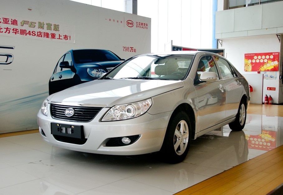 比亚迪f6