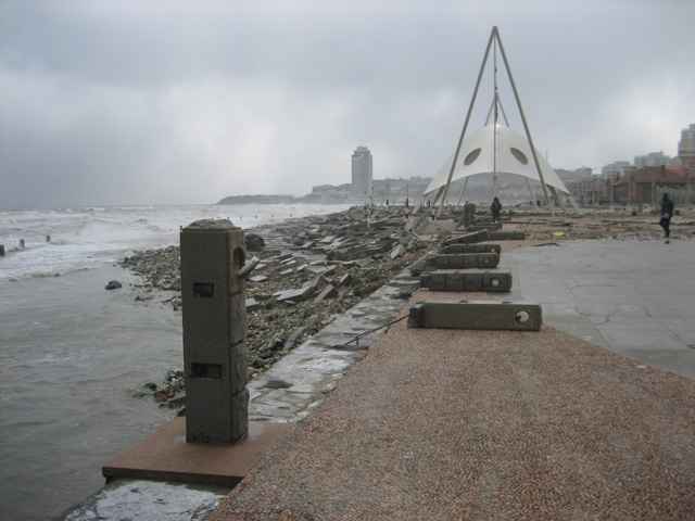  p>风暴潮(storm tide)是一种 a target="_blank" href="/item/灾害">