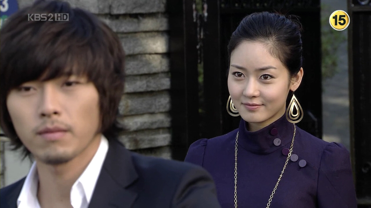  p>《雪之女王》是改编自安徒生的同名著作,韩国kbs于2006年11月播出
