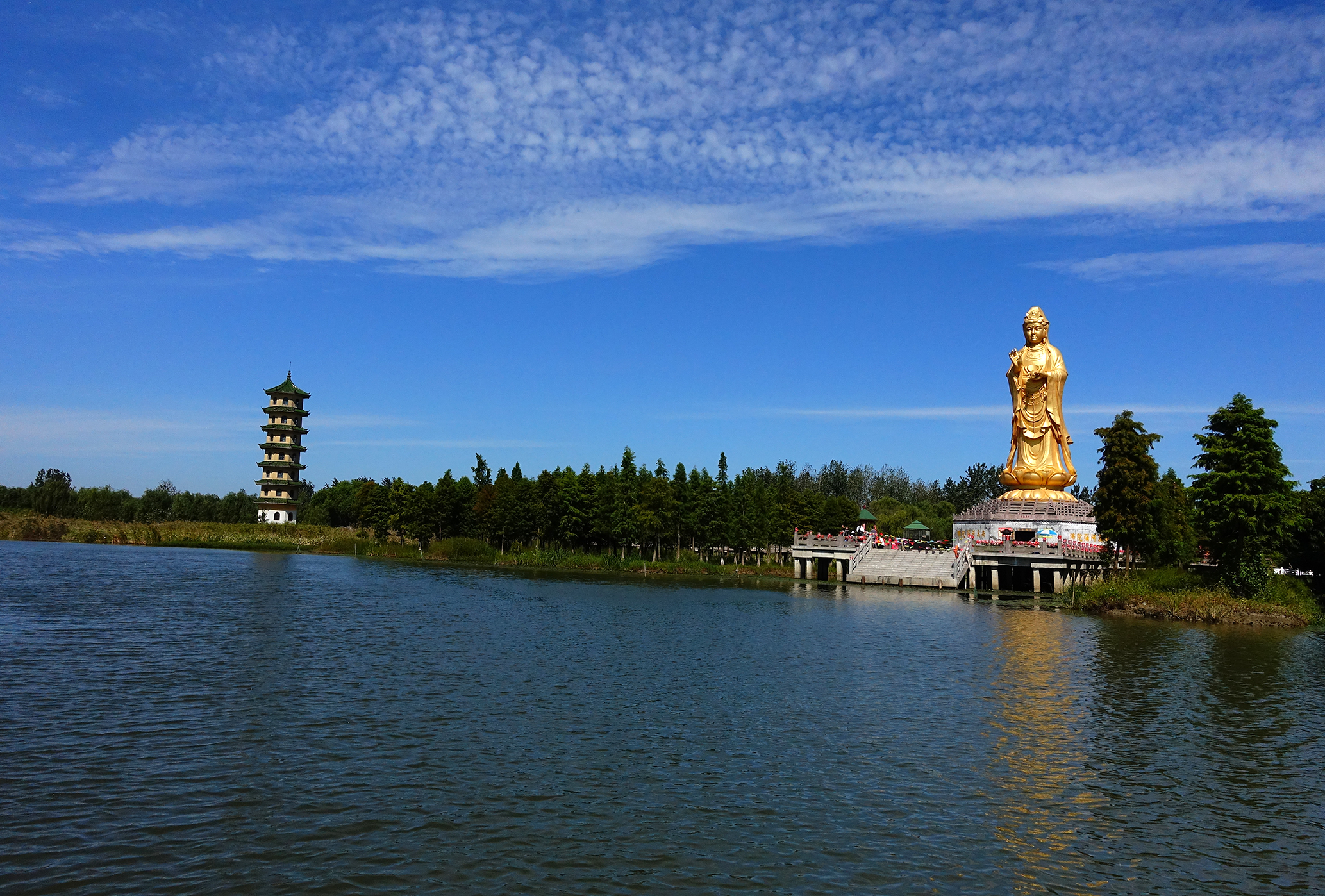  p>大纵湖旅游景区位于江苏 a href="#" data-lemmaid="5096789">盐城