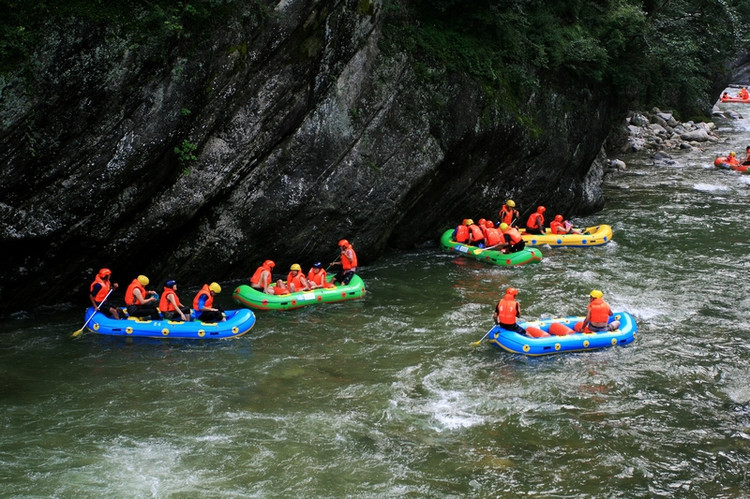 秦岭峡谷漂流