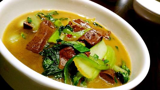  p>猪血烩白菜是一道菜名,属于 a href="#" data-lemmaid="10473261">