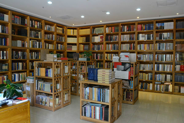  p>北京博文书社是隶属文物出版社的专业性实体书店,成立于1986年.