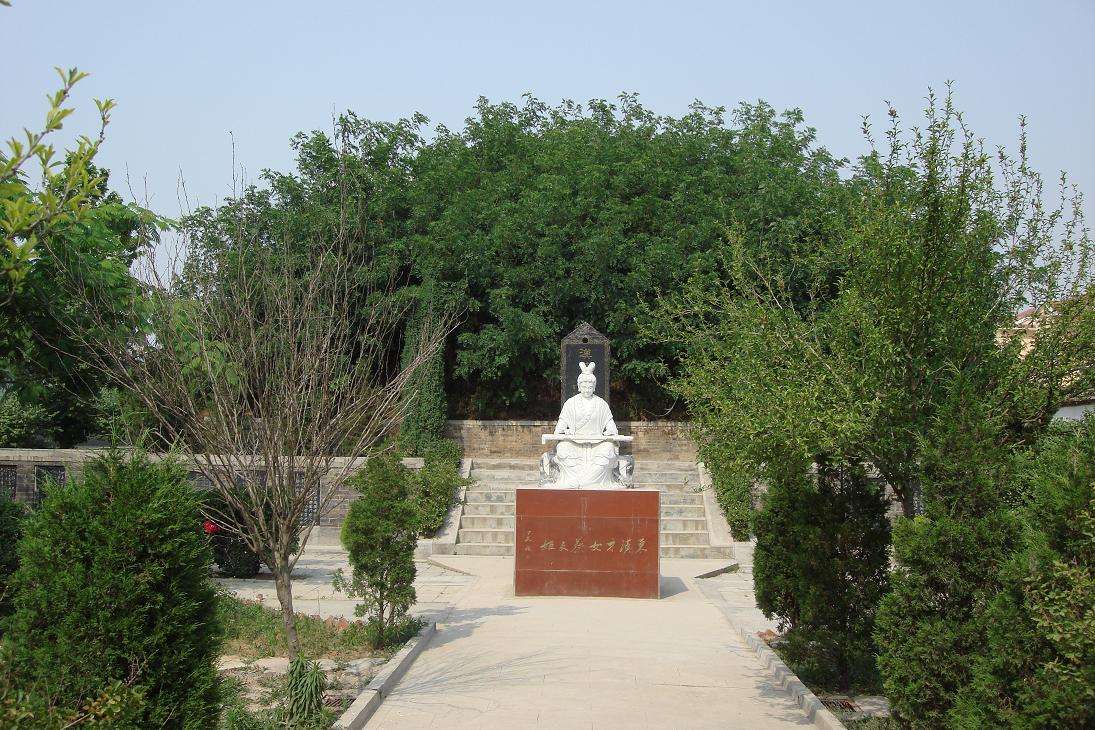  p> a href="#" data-lemmaid="6785">蔡文姬 /a>墓位于陕西省 a>蓝田