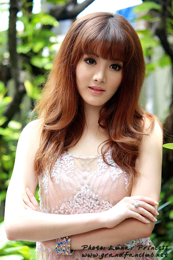  p>巩琶淞·对贤格拉(grand),1990年10月22日出生于泰国曼谷,泰国女