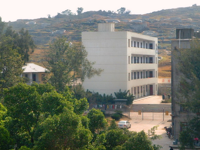 海口第六中学,学校坐落于 a target="_blank" href="/item/福清市