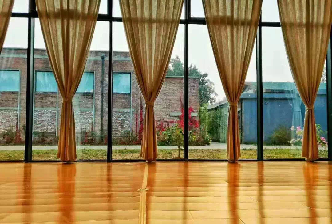 该品牌的创始人邱源老师,被称为"中国瑜伽理疗第一人",拥有美国注