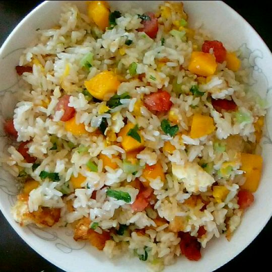 芒果鸡粒炒饭