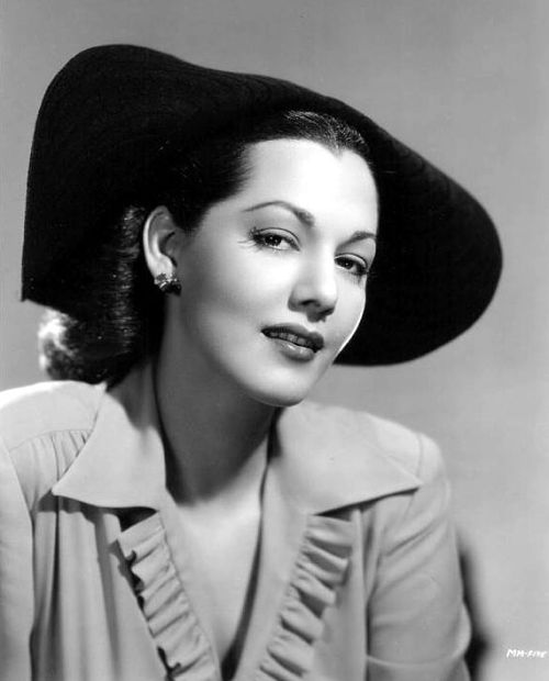 (maria montez),出生于多米尼加,从影前在欧洲舞台演出,1941年进入 a