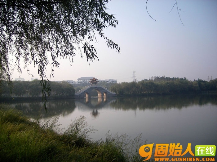 固始秀水公园八卦亭