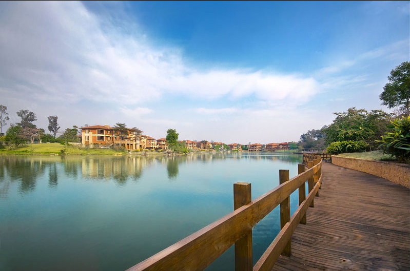  p data-id="go0g2jfa3x">御江南位于三水城市中轴之上,北邻北江,西望