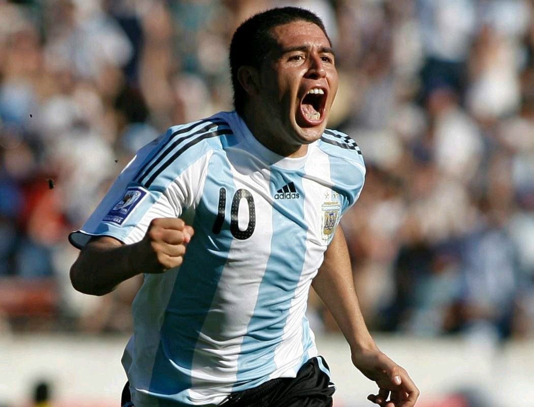  p>胡安·罗曼·里克尔梅(juan román riquelme),1978年6月24日出生