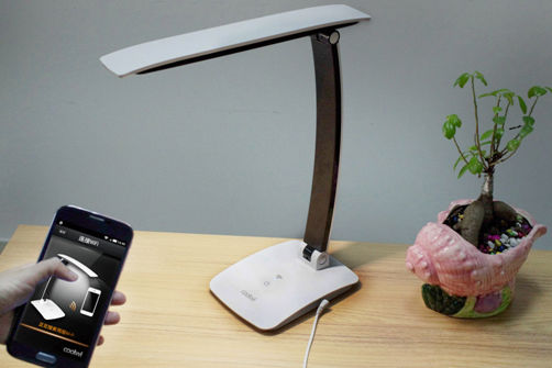 0jrq3">智控台灯, a target="_blank" href="/item/智能家居/686345"