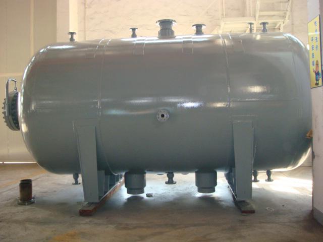  p>储罐用以存放酸碱,醇,气体,液态等提炼的化学物质.