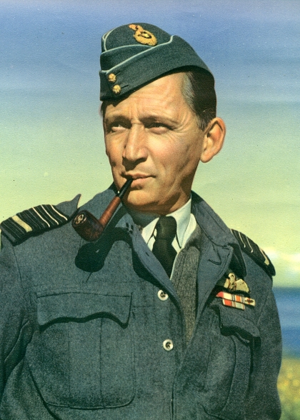 1914年参加第一次世界大战,随英国远征军赴法国作战.