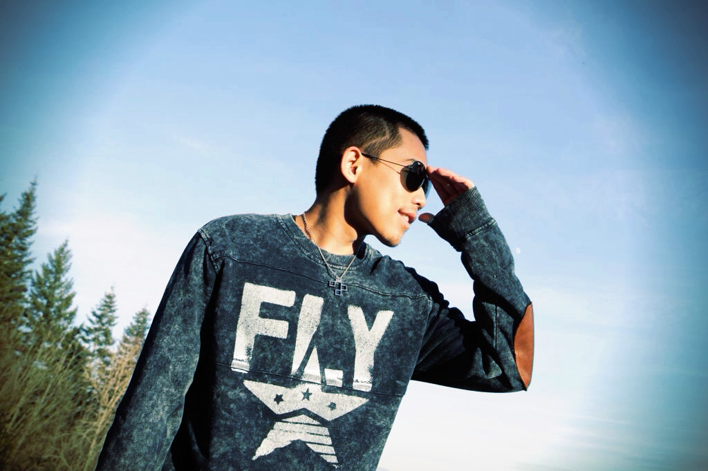 su /i>),1984年3月5日出生于陕西西安,中国内地嘻哈蓝调创作型男歌手