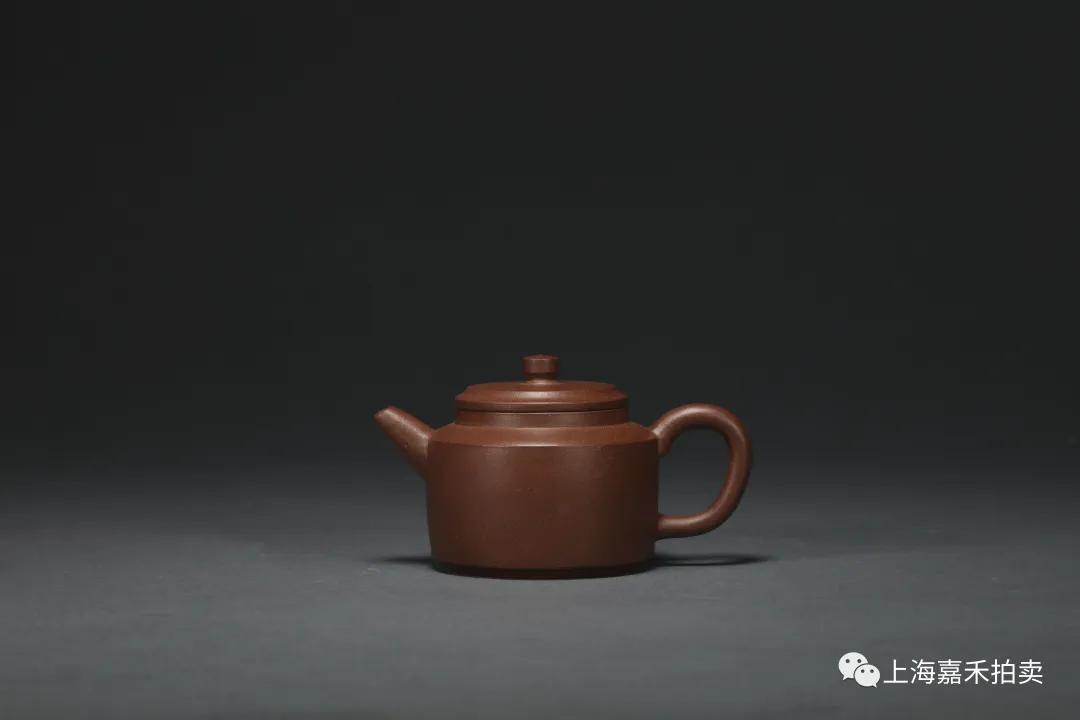 ※中国古美術/朱泥梨地詩文茶壺/(底款:王東石)【保存箱付】 中国古美術/朱泥梨地詩文茶壺/(底款:王東石)【保存箱付】