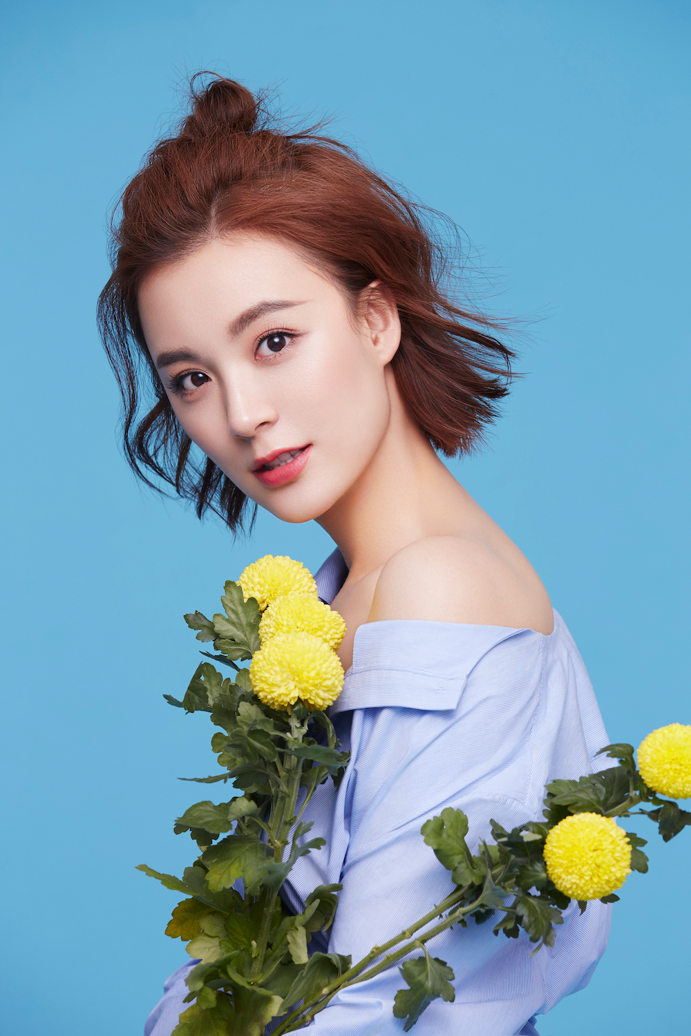  p>毛林林,原名毛林颖,1986年10月8日生于浙江省温州市,中国内地女