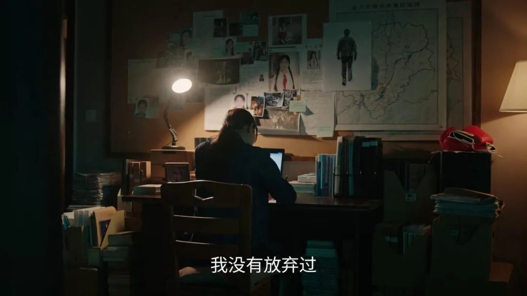 央视力挺的90花顶流，被骂惨了_百科TA说