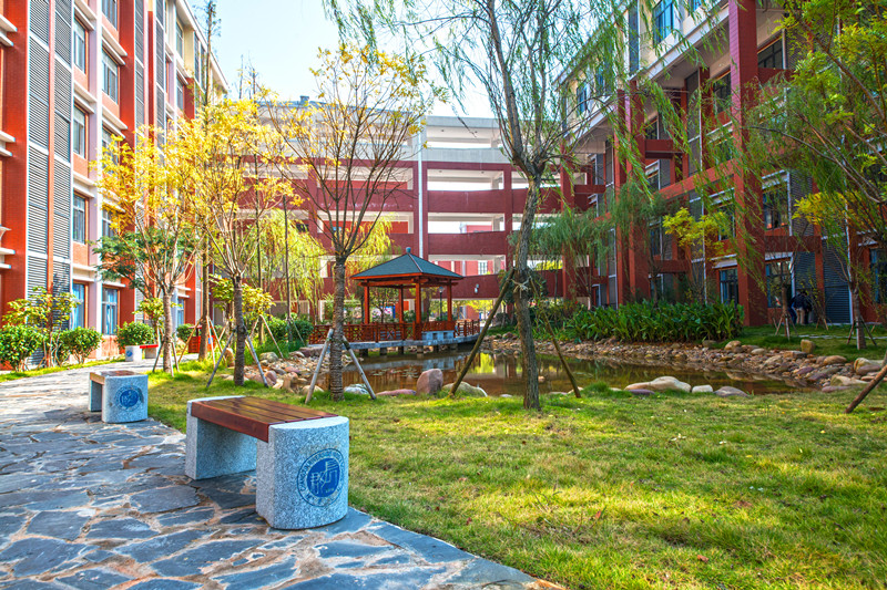 长沙市长郡滨江中学