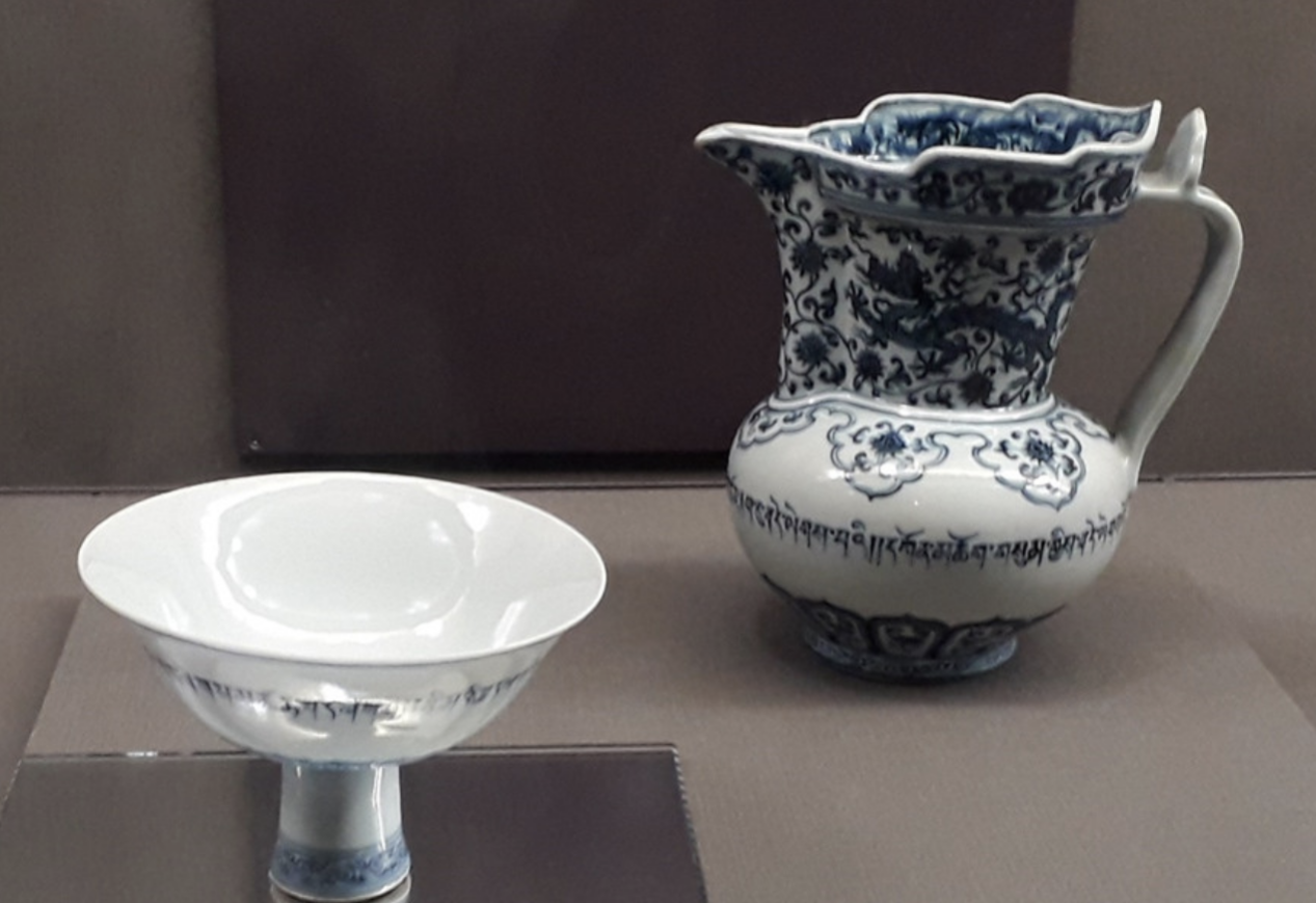 明永乐青花瓷 工艺精湛 融合伊斯兰因素 百科ta说