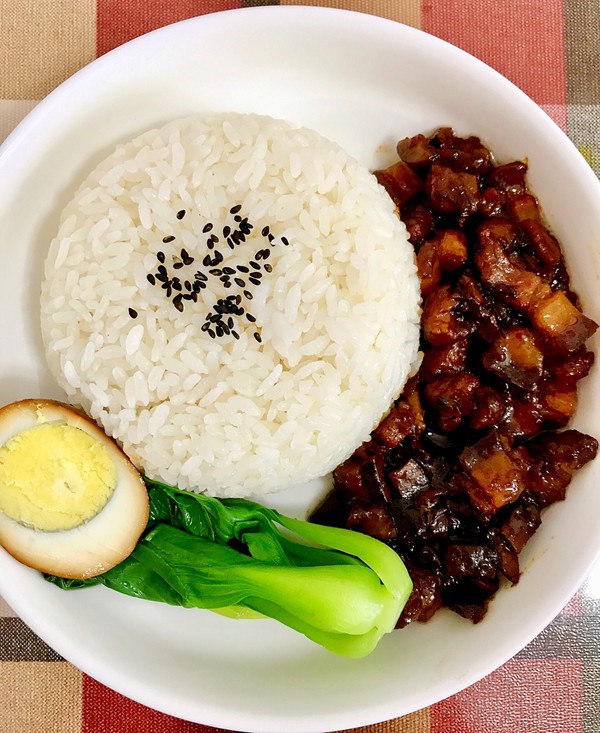 川味卤肉饭