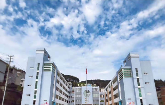 夏道中心小学