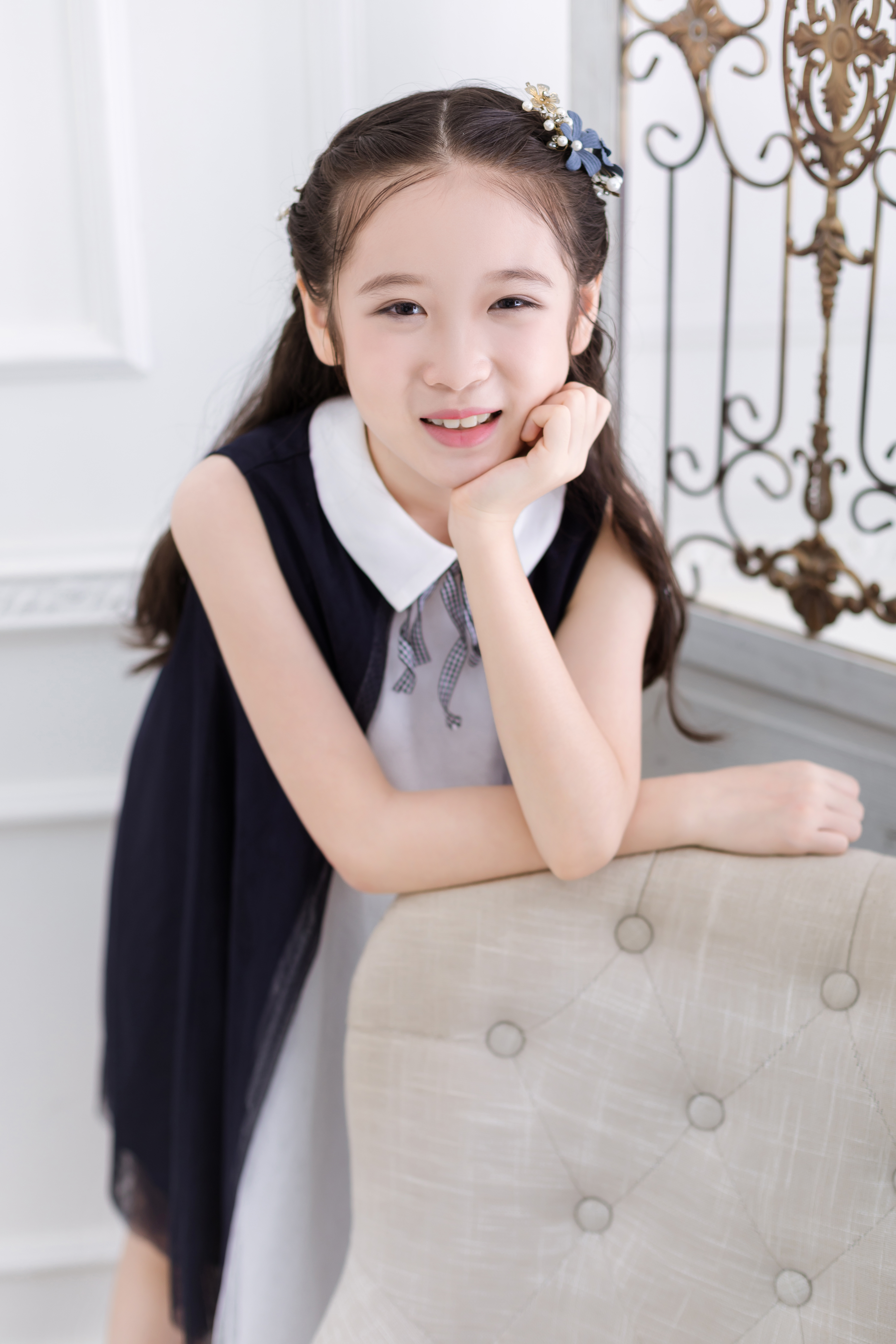  p>邓文怡,2009年11月14日出生于香港,童星,中国香港女歌手.