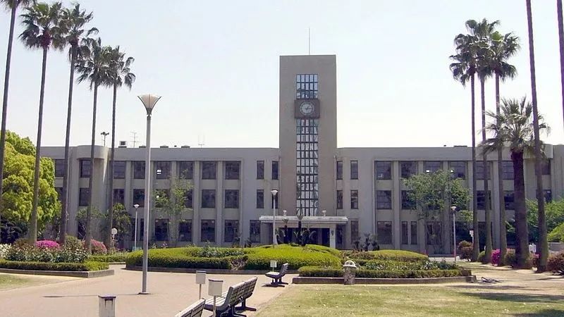  p>神户市立工业高等专门学校是一所日本兵库县神户市的公立高等专门