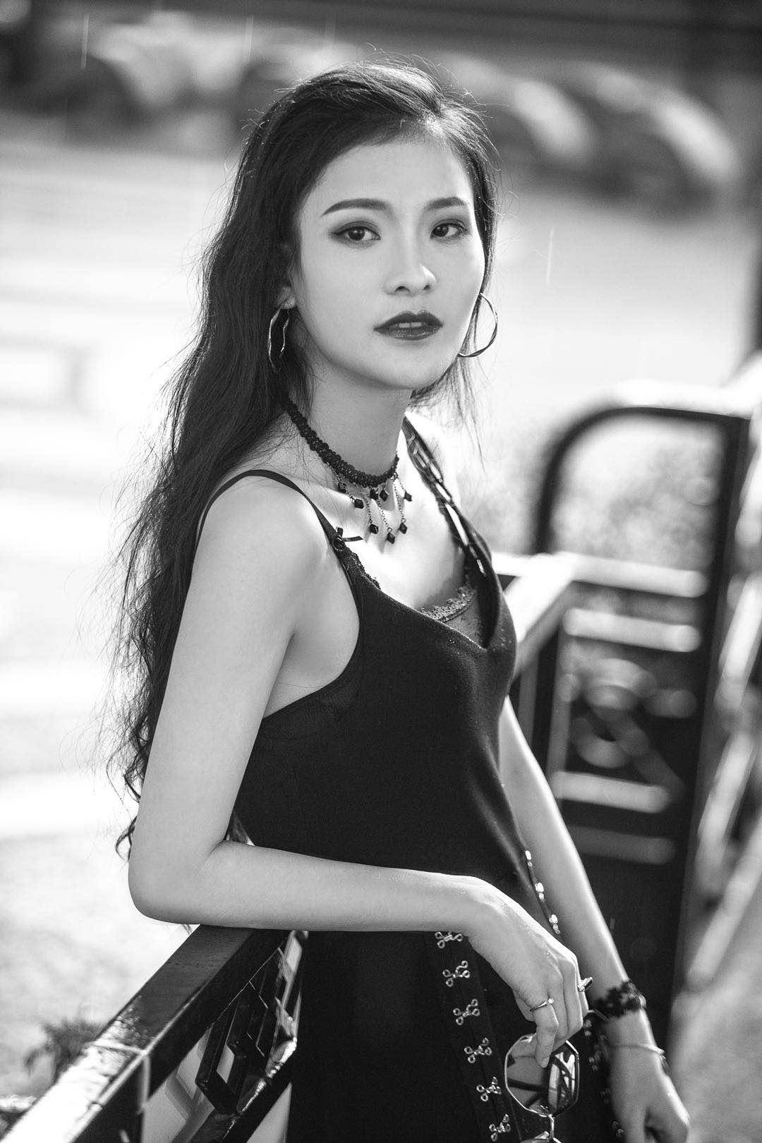 >1 /sup> sup data-ctrid="ivan5z2">2 /sup>,中国内地影视女演员 sup