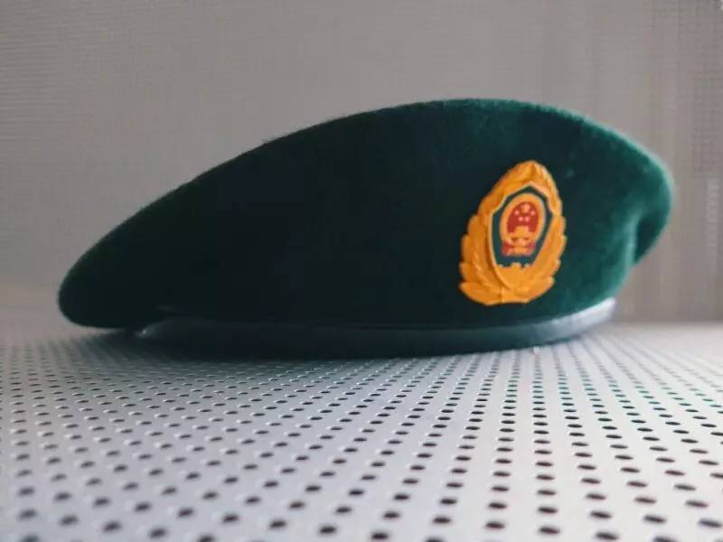 16武警贝雷帽