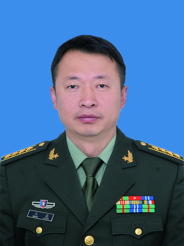 id="tubx4zd0eb5t">现任云南省昆明军事检察院大校检察长
