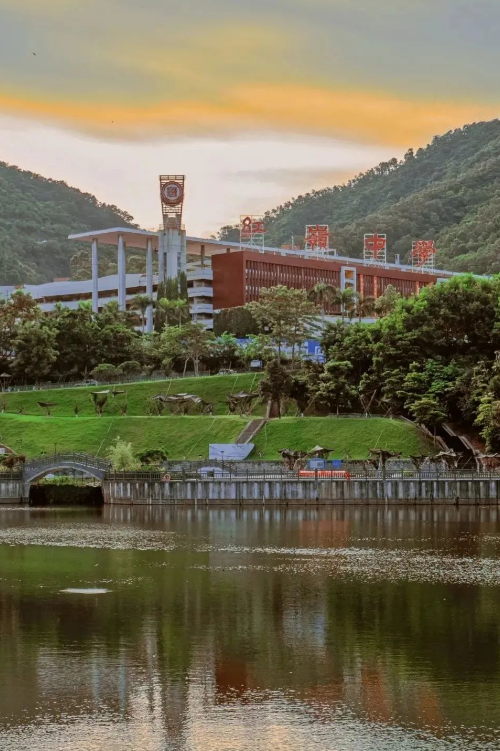 深圳市红岭中学