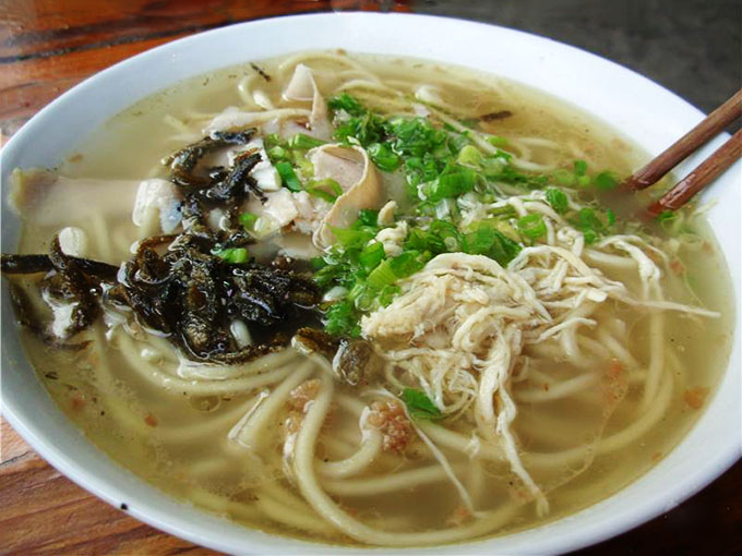 因为在沙市这地方,除了"大连面",还有"中连面"呢. /p>