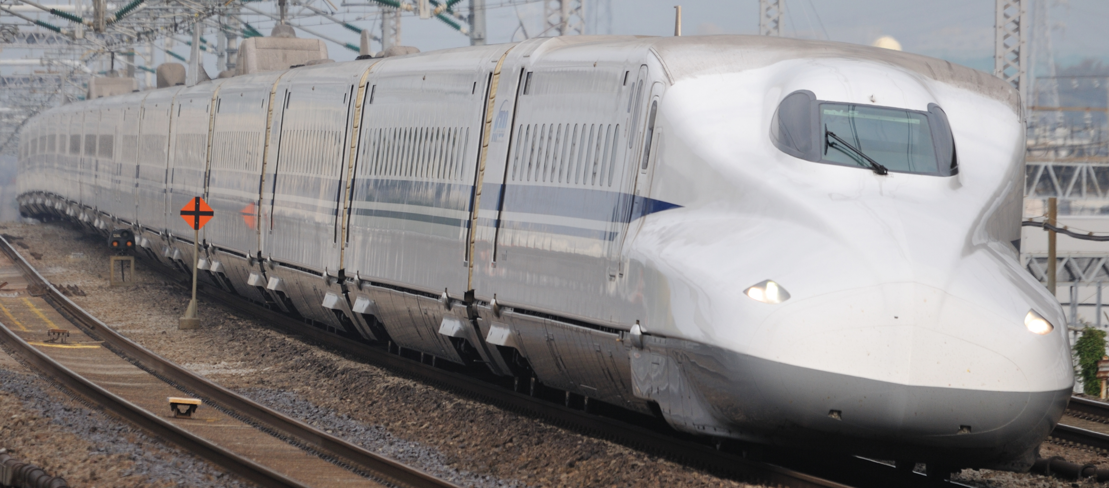 新干线n700系电力动车组