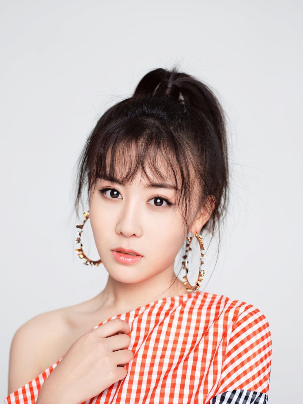 data-id="gnwynlqrlx">戴安娜,1996年7月4日出生于湖北省武汉市,中国