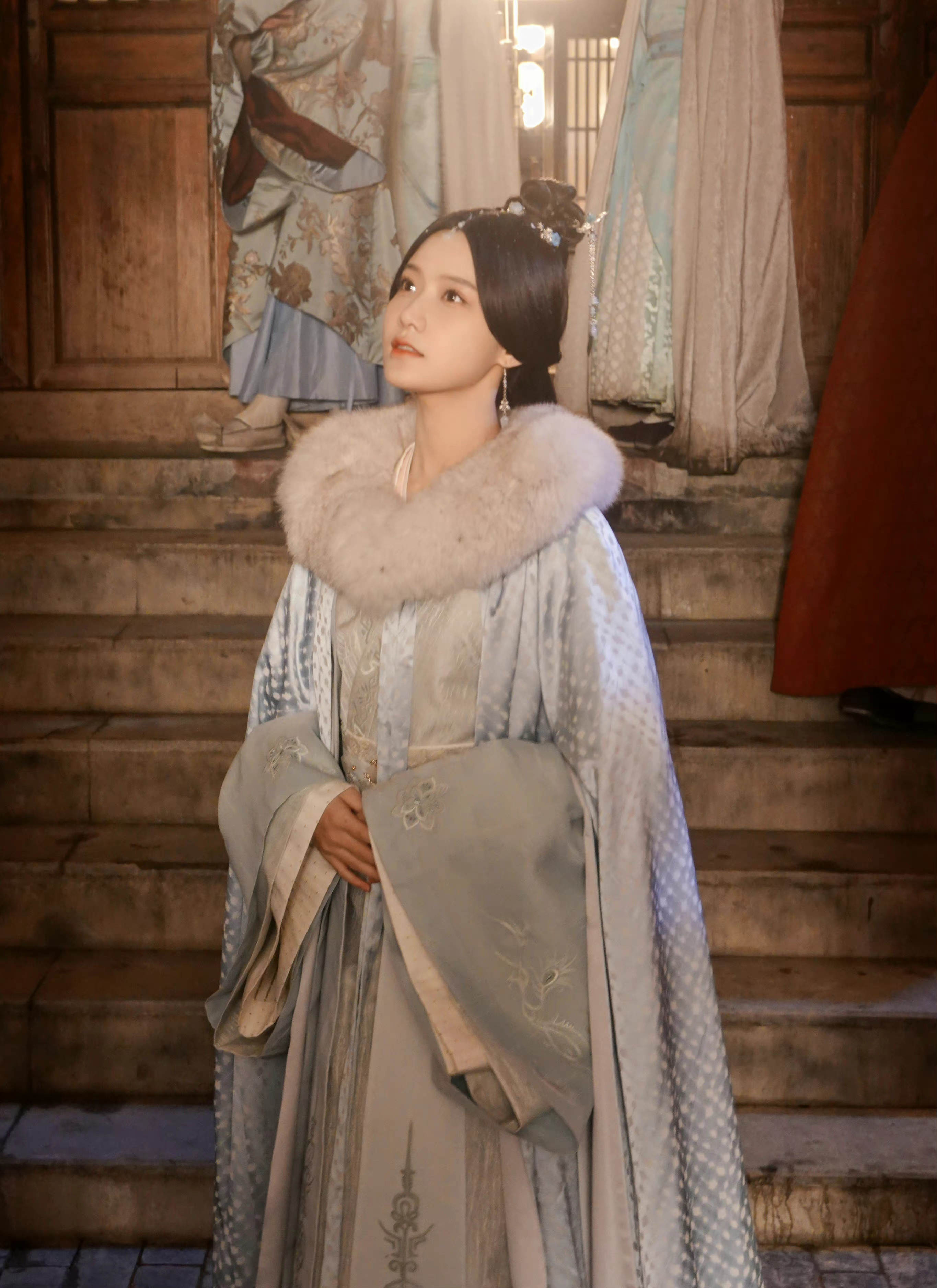 曾用艺名爱菲儿,1997年10月17日出生于福建省,中国内地影视女演员