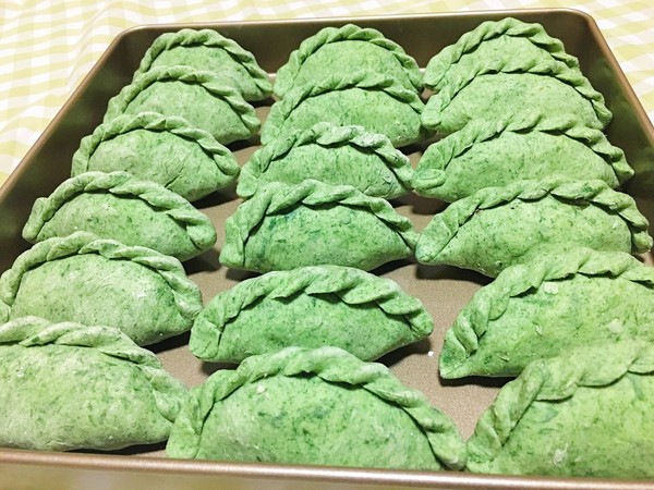 data-lemmaid="137575">清明节 /a>民俗,清明食艾饺,能驱邪禳毒