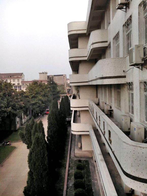  p>应城市西河中学(该学校是应城一中创办,经 a target="_blank" href